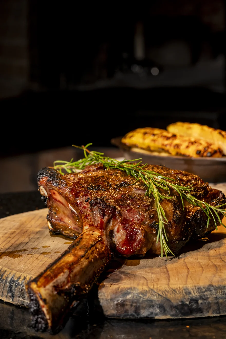 Cortes carne cancun brass